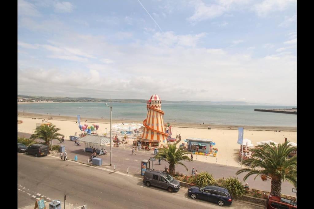 Beautiful 2 Bed Apartment Just Steps To The Beach 웨이머스만 외부 사진