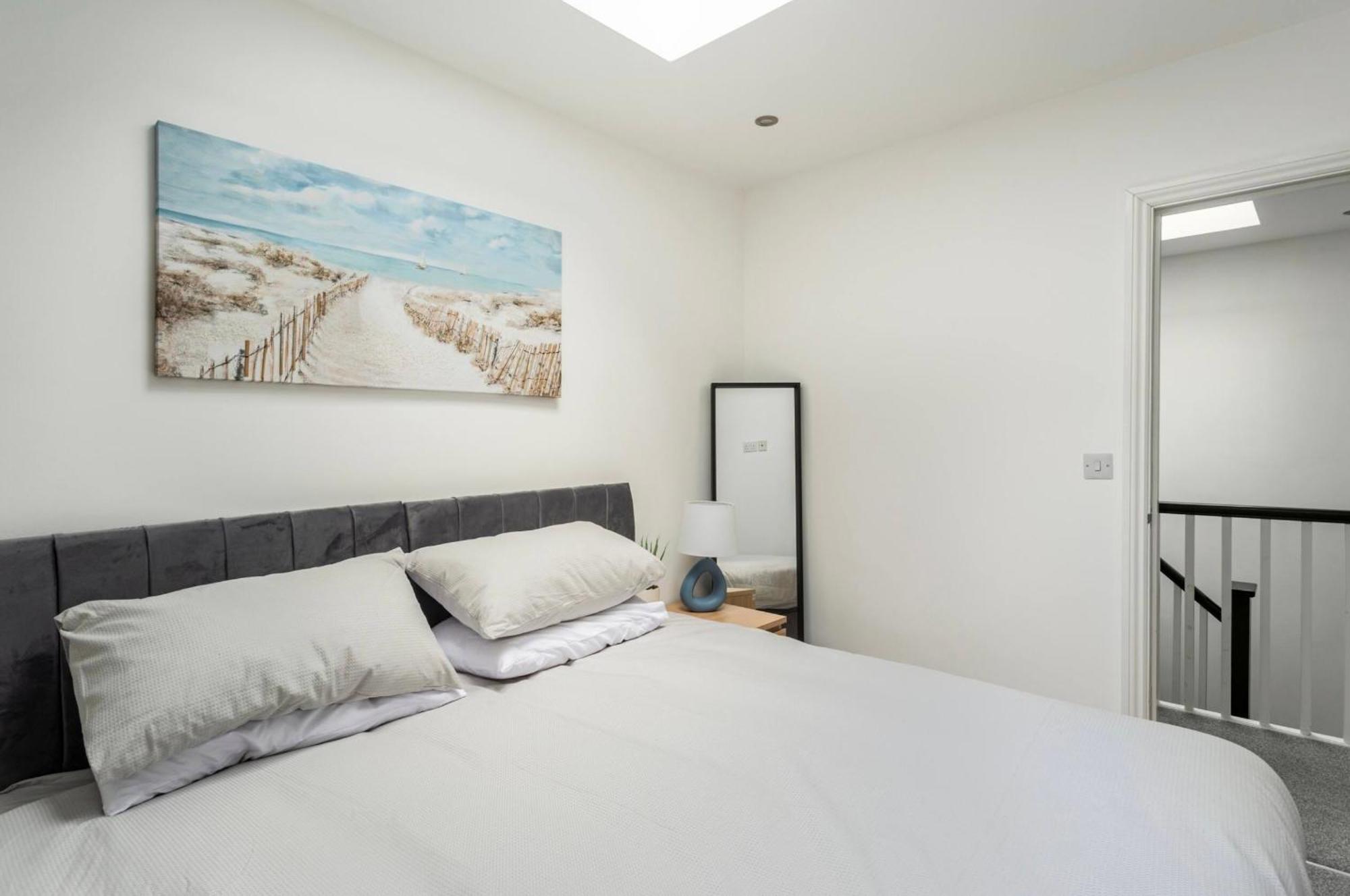 Beautiful 2 Bed Apartment Just Steps To The Beach 웨이머스만 외부 사진