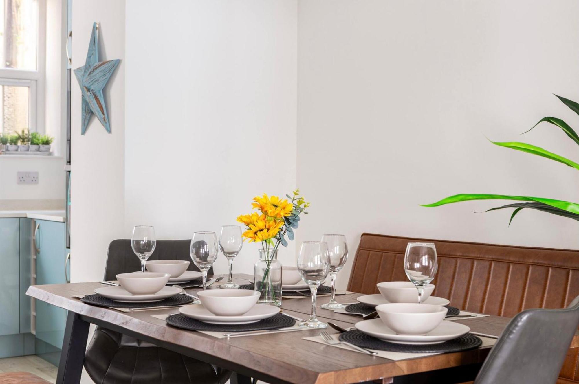 Beautiful 2 Bed Apartment Just Steps To The Beach 웨이머스만 외부 사진